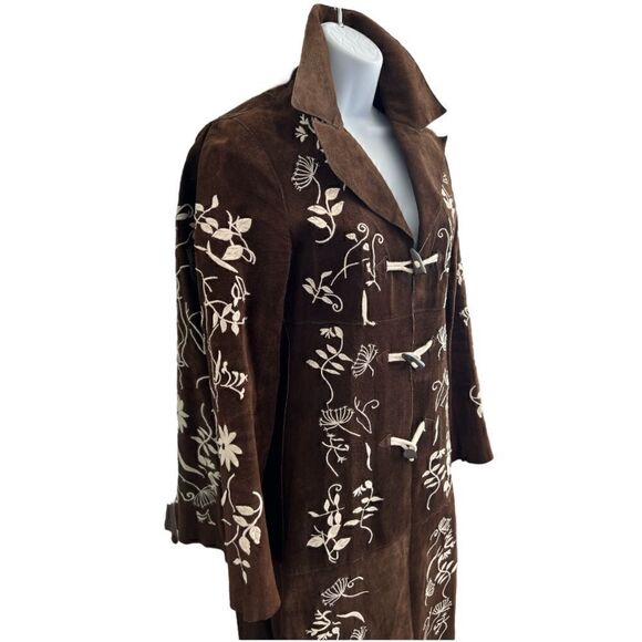 ARDEN B Brown Suede Leather Whit Ivory Embroidery 3-Toggle Closure Coat Sz XS - Picture 3 of 8